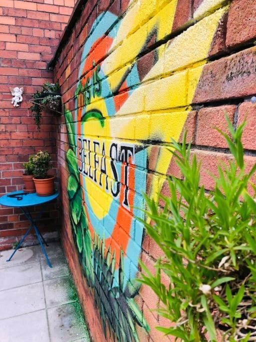 Cosy Two Bed Terraced House 7Min Drive From City Belfast Kültér fotó