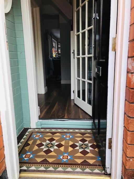 Cosy Two Bed Terraced House 7Min Drive From City Belfast Kültér fotó