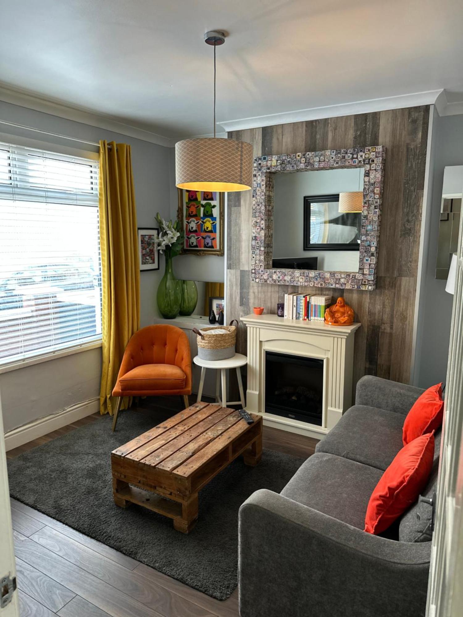 Cosy Two Bed Terraced House 7Min Drive From City Belfast Kültér fotó